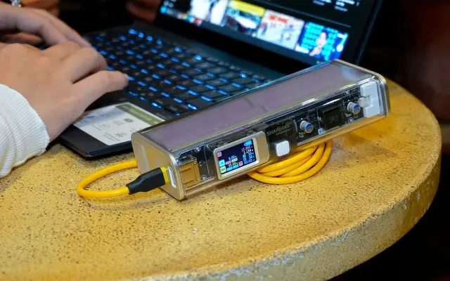 Trên tay pin sạc dự phòng Shargeek Storm 2 Slim - Mỏng nhưng vẫn 'khỏe', thay thế được cell pin