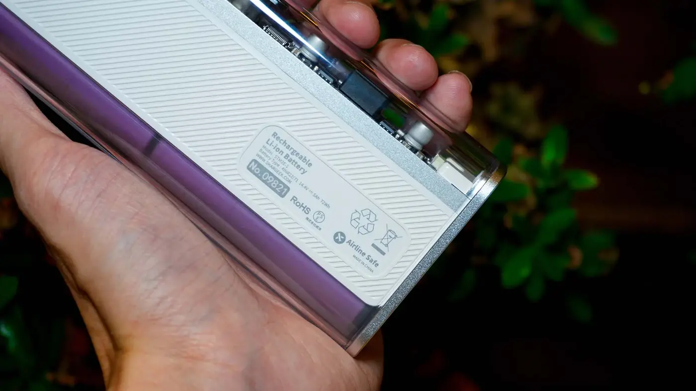 trên tay pin sạc dự phòng shargeek storm 2 slim - mỏng nhưng vẫn “khỏe”, thay thế được cell pin