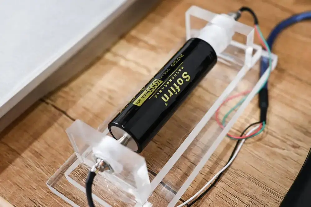 chia sẻ quá trình thay màu pin cho storm 2 slim