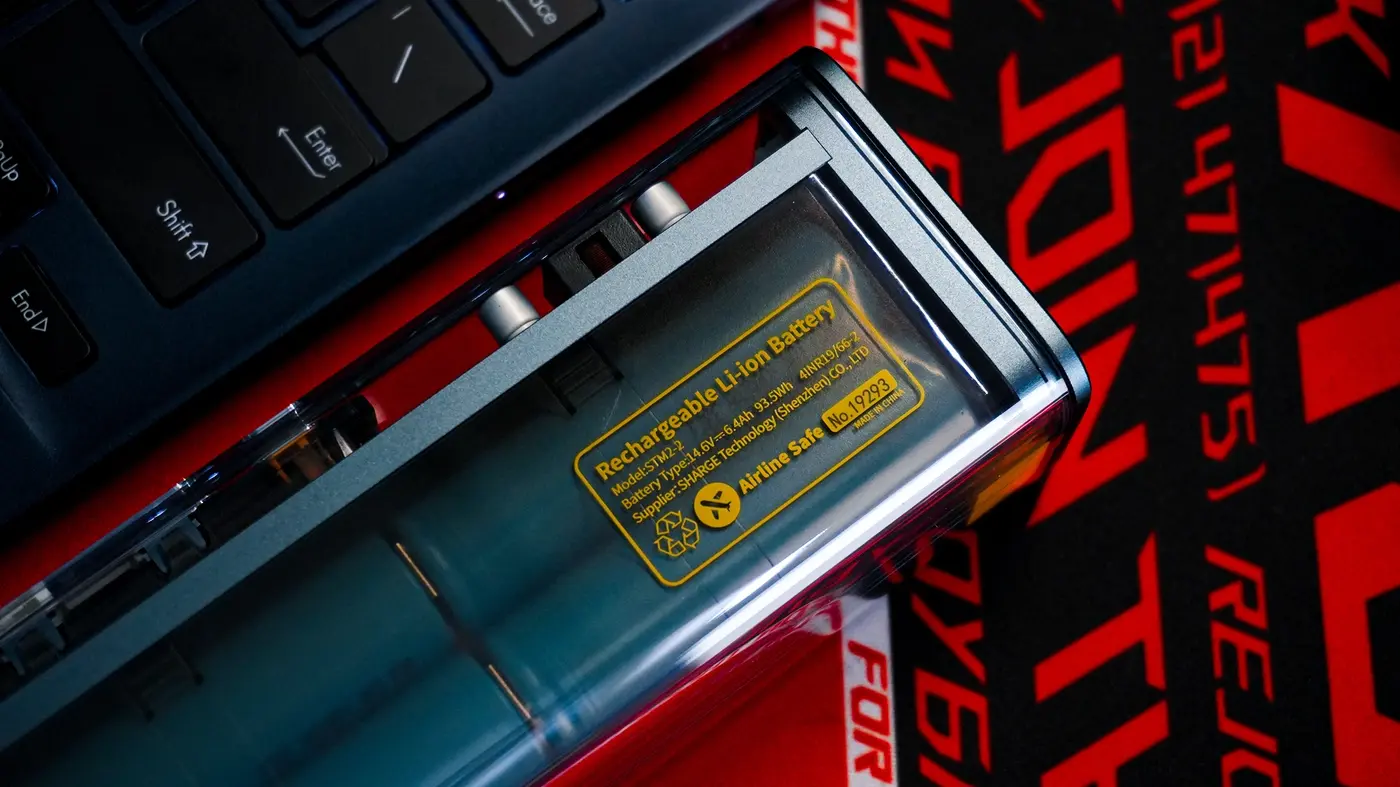 tren-tay-pin-sac-du-phong-shargeek-storm-2-5