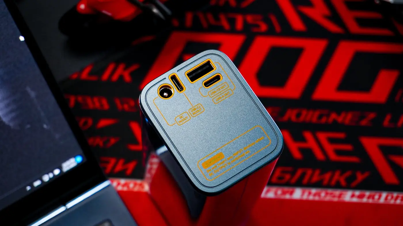 tren-tay-pin-sac-du-phong-shargeek-storm-2-6