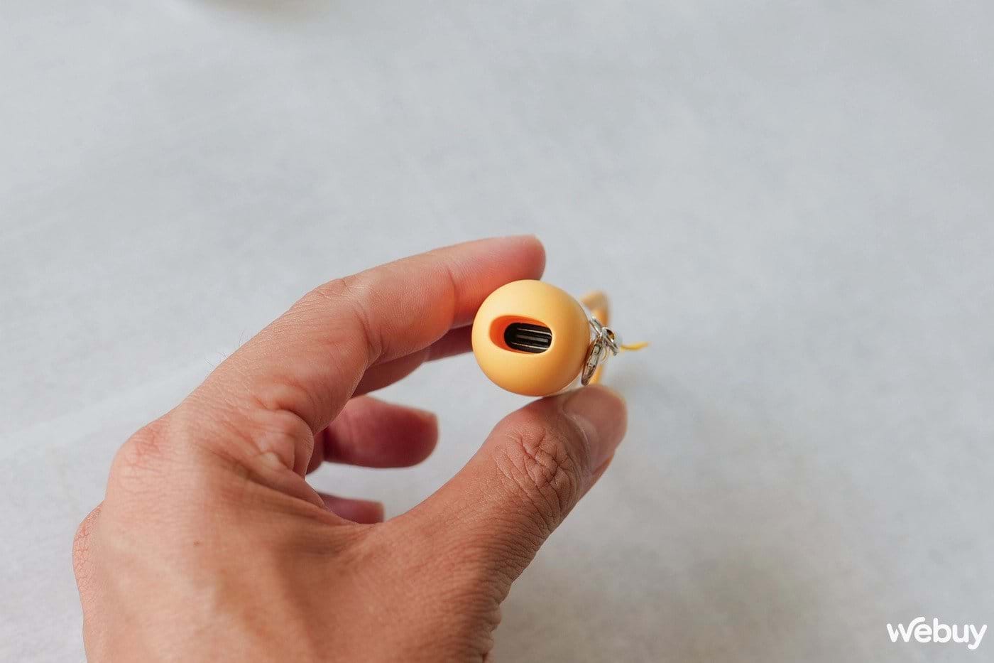 pin dự phòng 10.000mah thiết kế 2 trong 1, sạc được cả macbook