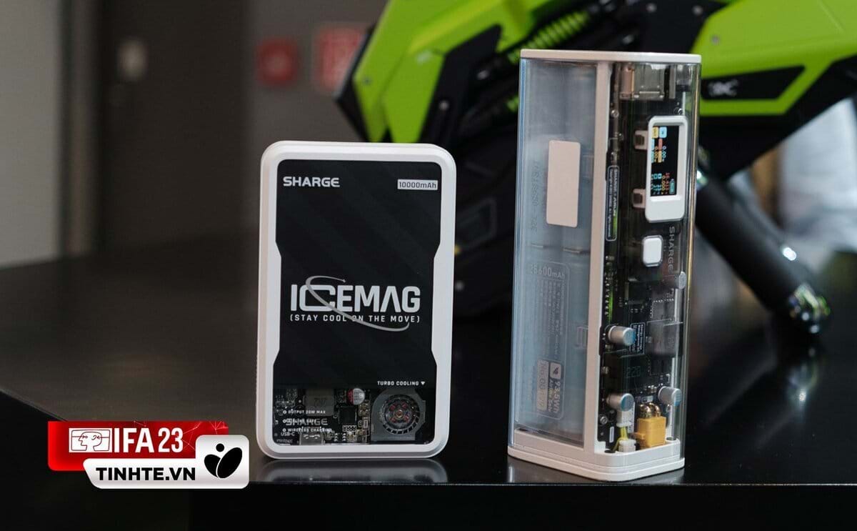 sharge trưng bày pin trong suốt và pin tích hợp quạt tản nhiệt tại triển lãm ifa23